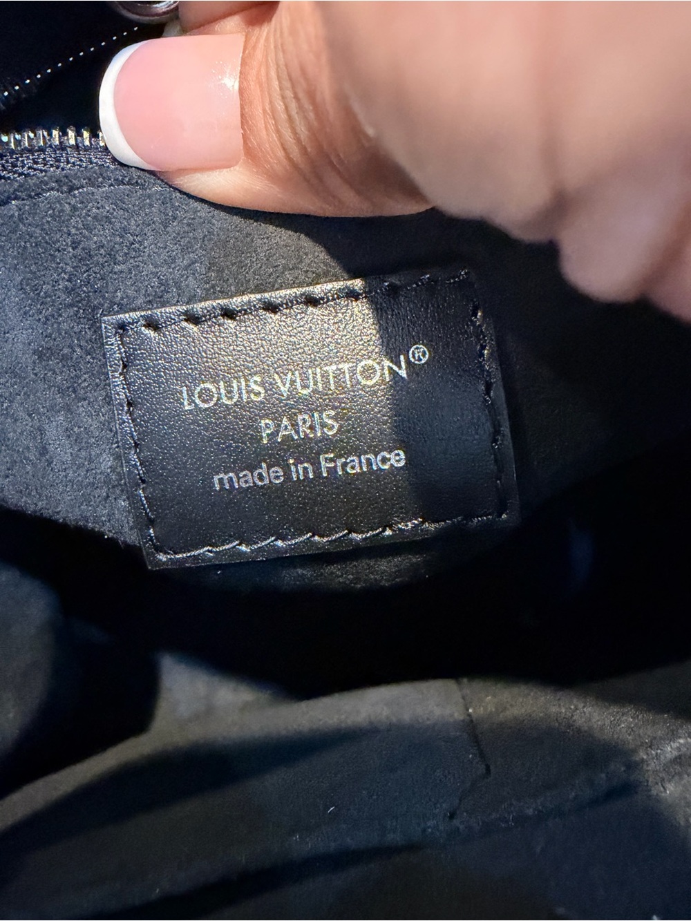 Louis Vuitton Black Leather Monogram Embossed On The Go PM with 2 straps - Picture 13 of 16